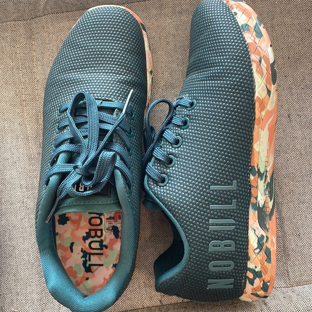 NO BULL TRAINER Wild Jewel Size 8